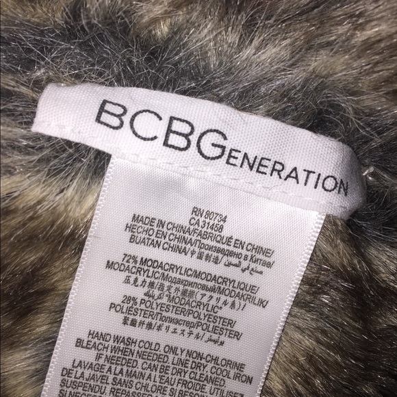 Faux Animal Fur Scarf - Picture 2 of 2